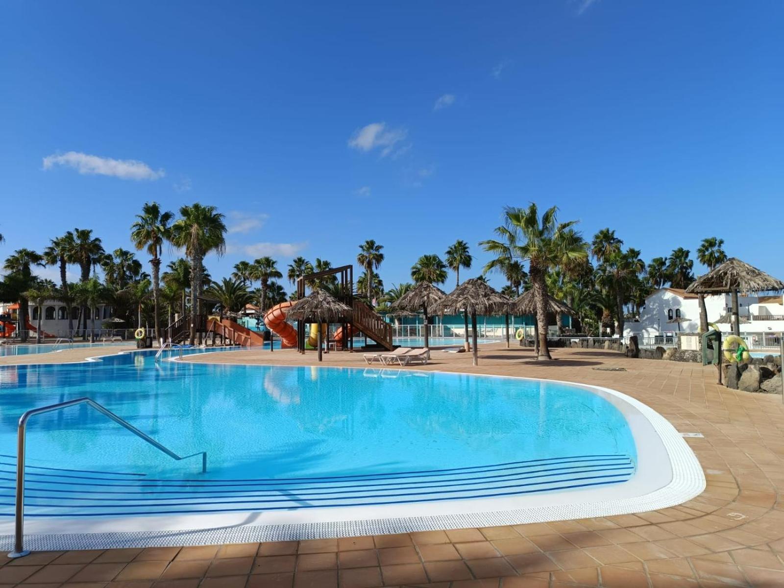 Apartamentos Gala Corralejo Exterior photo